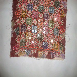 Blusa Vintage Baloch Tribal Banjara de Algodón con Cuello en V, Manga Corta, Bordado, Espejo, Apliques y Parches Cosidos para Mujer, Elegante - Product Image 3