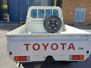 MEJORES OFERTAS EN <span class=keywords><strong>Toyota</strong></span> Land Cruiser 79 Pick-up <span class=keywords><strong>Cabina</strong></span> <span class=keywords><strong>Simple</strong></span> 2.8l Automático USADO - Product Image 5