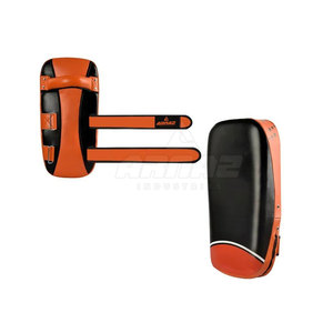 Kick Shield con correas seguras y acolchado de espuma suave para una práctica segura de golpes - Product Image 4