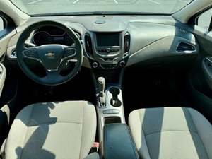 Chevrolet Cruze LT berline à traction avant d'occasion 2018 - Product Image 2