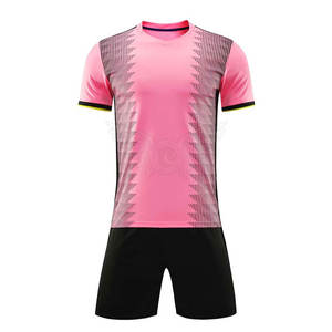 100% uniformes de football respirants en polyester uniformes de football de gros d'entraînement de football OEM - Product Image 2