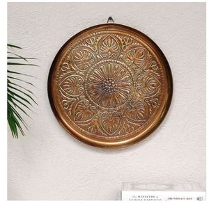 AK Latón Metal Colgante de pared Diseño de patrón único Regalo de Navidad decorativo Sala de estar Placa redonda a precio al por mayor - Product Image 3