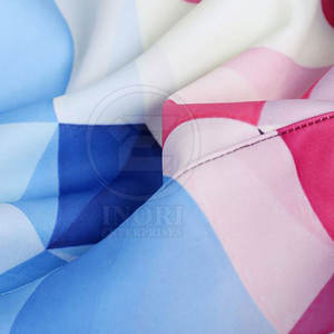 เสื้อฮู้ดดี้ผู้ชายคุณภาพพรีเมียม 100% ผ้าฝ้าย สำหรับฤดูหนาว เป็นมิตรกับสิ่งแวดล้อม ระบายอากาศได้ดี รับสั่งทำตามแบบ - Product Image 5