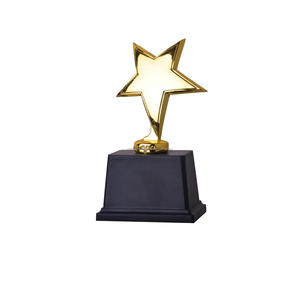Pequeño trofeo de Resina de oro para reconocimiento corporativo Diseño de estrella única para premios de participación o logros - Product Image 1