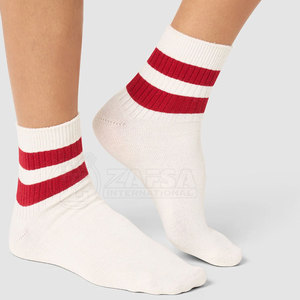 Chaussettes de tennis personnalisées avec logo, séchage rapide et respirantes, pour la vente en gros - Product Image 2