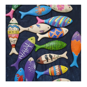 Ornement de poisson en bois, achetez maintenant un article de décoration élégant qui combine parfaitement l'artisanat et l'élégance 100% bois naturel. - Product Image 5