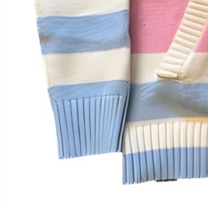 Pull cardigan de qualité supérieure personnalisé pour femmes, cardigan à boutons, 100% coton, parfait pour la superposition tout au long des saisons - Product Image 6