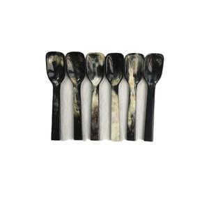 Cuillère combinatoire en bois en corne de buffle Logo personnalisé outils de cuisine cuillère de cuisine en corne de boeuf ustensile de corne durable pour un usage quotidien - Product Image 3
