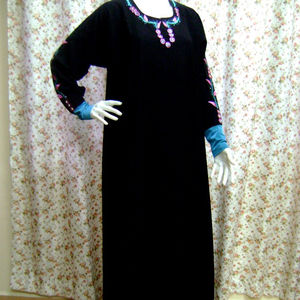 Abaya brodée manches longues pour femme la plus vendue au Moyen-Orient - Product Image 1