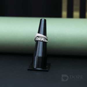 Superbe bague unisexe en moissanite fantaisie multi-formes, designs uniques et brillants en acier inoxydable, certifiée IGI, idéale pour les mariages et les fêtes. - Product Image 1