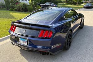 Excellent état, Ford Mustang Shelby GT350 d'occasion 2018, 26 000 miles, boîte manuelle 6 vitesses - Product Image 2