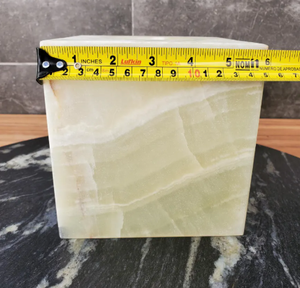 Boîte à mouchoirs en pierre d'onyx verte, boîte à mouchoirs carrée en pierre, porte-mouchoirs en pierre, cube, décoration de salle de bain de luxe, décoration de la maison - Product Image 3