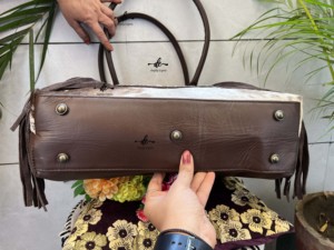 Sac fourre-tout à franges en fourrure de vachette pour femmes Sac à main stylisé en mousse Hair On Hide Carving Hand Tooled Bags For Multi Use - Product Image 4