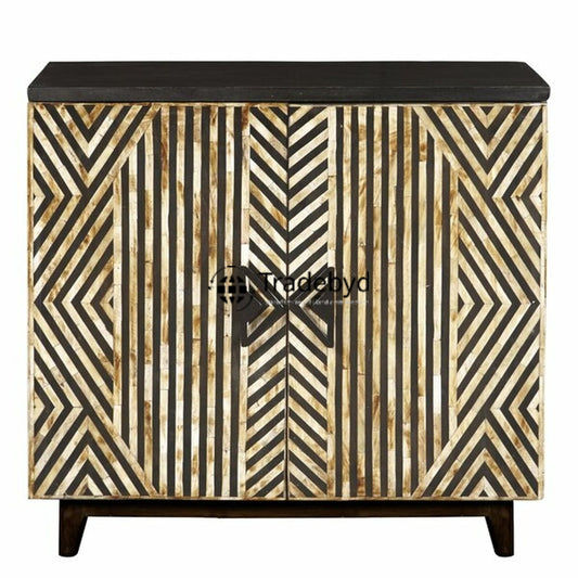 Available in different Colors