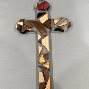 Plateau à thé en résine époxy sur bois artistique, fait à la main, article de décoration intérieure, design personnalisé, décoration d'autel d'église, haute qualité, livraison rapide - Product Image 1