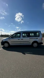 Caddy Kasten Maxi IV 2020, Bajo Kilometraje, Motor en Buen Estado, Neumáticos R18, Transmisión Automática, Techo Panorámico, Faros LED, Listo para Entrega - Product Image 3