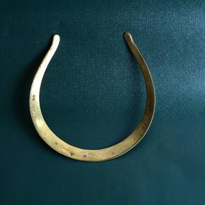 2025 nouveauté ZAM ZAM IMPEX martelé Flexible Tribal laiton collier ras du cou ailes d'or motif prix de gros anniversaires - Product Image 5