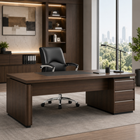 Chaise de bureau de direction en cuir PU noir avec inclinaison réglable, accoudoirs chromés et roulettes pivotantes – Fournisseur en gros