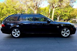 BMW 535i xDrive Sports Wagon 2010 USADO, Volante a la Izquierda/Derecha - Product Image 2