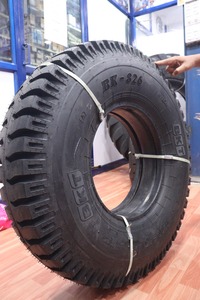 Neumáticos disponibles para la venta a un precio asequible, remolques de tractor y camiones ligeros de tamaño 9,00-16 de calidad genuina de fabricación india - Product Image 2