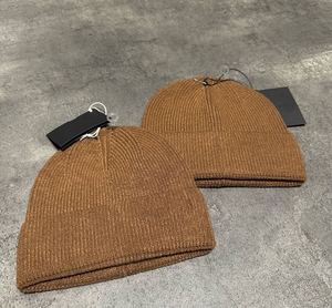 Bonnet tricoté d'hiver pour homme, chaud, côtelé, en acrylique et coton, style streetwear décontracté, doux et extensible, avec logo personnalisé, vente en gros - Product Image 4