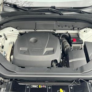Alerte Offre Exceptionnelle! SUV de luxe Volvo XC60 T6 2021 super propre, suralimenté et turbocompressé, 4 cylindres, automatique, transmission intégrale, blanc - Product Image 6
