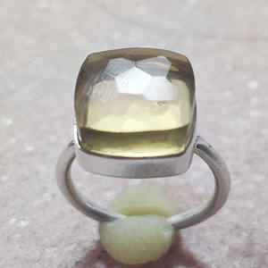 Bague en argent Sterling 925 à quartz et citron hydro, bague en argent avec coussin de coupe de football de 12x12mm, bague en argent avec pierres précieuses - Product Image 4