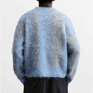 Pull en mohair pour homme à col rond de qualité supérieure avec option de logo personnalisé sur le devant, design à épaules tombantes, tricot de haute qualité - Product Image 3