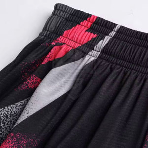 Nueva llegada de ropa deportiva de baloncesto personalizada Conjunto XL Poliéster Pantalones cortos de entrenamiento económicos con logotipo de impresión por sublimación para adultos - Product Image 5