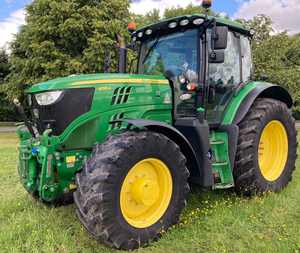 Tracteur John Deere à vendre, modèle 114HP, tracteur multifonctionnel avec climatisation et cabine, entièrement fonctionnel et prêt à être expédié - Product Image 2