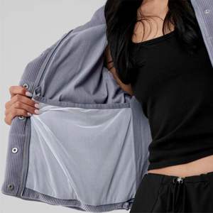 Veste matelassée en velours côtelé pour femmes à la mode-Veste matelassée douce et confortable pour temps froid, idéale pour les aventures en plein air - Product Image 4