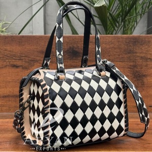 2025 Custom Checkered Design <b>Small</b> Duffle <b>Bag</b> <b>for</b> Women's Genuine Leather High Quality Mini Outdoor Overnight Duffel Handbag - Product Image 1