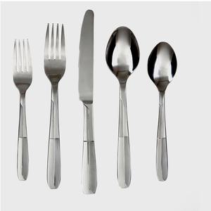 Cubiertos de restaurante de estilo moderno, Cucharas, tenedores, cuchillos, juego de cubiertos de acero inoxidable plateado de alta calidad para uso de cena de boda - Product Image 1