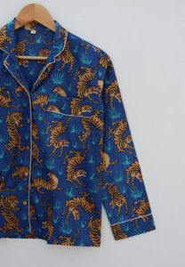 Conjunto de pijamas de algodón puro con estampado de tigre Ropa de noche de lujo Traje de noche suave Regalo para ella-Algodón indio - Product Image 3