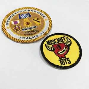 Vente chaude Patch brodé en sergé personnalisé avec logo, à coudre ou thermocollant, style mode haut de gamme pour vêtements, chapeaux, principalement en tissu, motifs fleur et cœur - Product Image 5