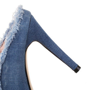 Elegantes Mules de Tacón con Plataforma de Mezclilla Azul para el Verano - Product Image 6