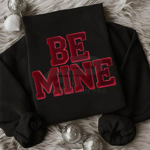 Sudadera Romántica de Diseño Moderno para San Valentín, Atuendo de Moda para Invierno y Regalos - Product Image 3