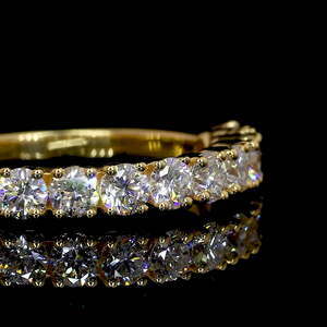 Bague de laboratoire en rangée de diamants, taille ronde VVS2, clarté 1.05 carats, certifié IGI, serti de griffes partagées, or 14K - Product Image 3