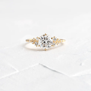 Vente chaude de haute qualité Moissanite bague de fiançailles cluster diamant bague de mariage pour les femmes 14K bague d'anniversaire en or massif - Product Image 1