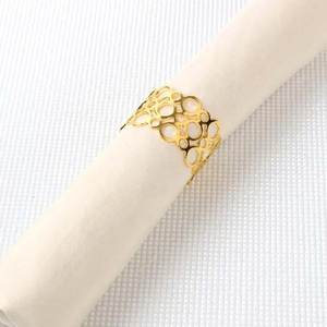 Rond de serviette en laiton de conception de feuille populaire porte-serviettes de forme ronde fini d'or pour la décoration de Table de mariage et d'hôtels - Product Image 4