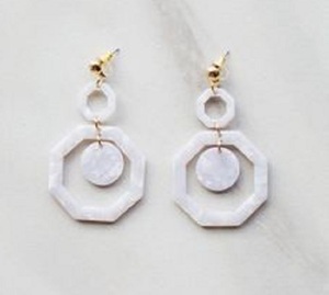 Acrílico Tortuga Acetato Tortuga Pendientes de flores secas Declaración Alambre Resina Flor seca C Forma Pendientes de resina para mujeres - Product Image 1