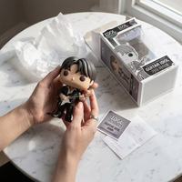 Figurine d'action SUGA des BTS, modèle tendance en PVC, ornement de collection, figurine sur pied, cadeau pour fans, jouet décoratif