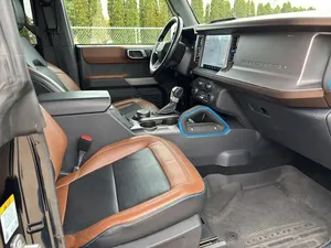 ฟอร์ด บรอนโก รุ่นออเตอร์แบงค์ส ปี 2023 - Product Image 2