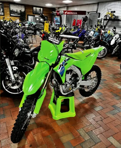 MEILLEURE OFFRE NEUVE : Moto <span class=keywords><strong>Kawasaki</strong></span> KLX 300R 2026 à <span class=keywords><strong>vendre</strong></span> avec garantie - Product Image 1