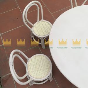Meubles en rotin durables et élégants pour enfants Tables et chaises modernes conçues pour la sécurité pour la chambre à coucher de la salle de jeux et la cuisine - Product Image 2