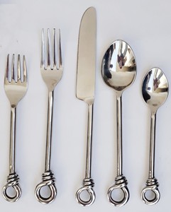 VIC 766 2024 dernier style en acier inoxydable en métal amour noeud ensemble de couverts comprend des fourchettes pour la maison vaisselle service alimentaire en gros - Product Image 5