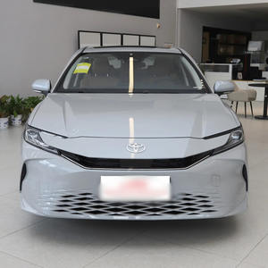 Berline à essence d'occasion 2026, automatique, 4 portes, véhicule de tourisme, état impeccable, pneus R18, sièges en cuir, importation, couleur foncée, 4L - Product Image 1