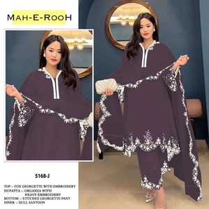 Collection spéciale Eid Costumes lourds pakistanais prêts à l'emploi avec broderie élégante Parfait pour les célébrations festives - Product Image 6