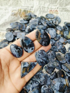 หินปาล์มเพียเตอร์ไซต์หินคริสตัลทำด้วยมือธรรมชาติอัญมณีหลวมผิวเรียบสำหรับการรักษาและให้เป็นของขวัญ - Product Image 5