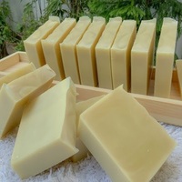 Barra de baño hidratante de manteca de cacao de etiqueta privada OEM | Jabón orgánico hecho a mano a granel con manteca de karité y vitamina E para venta al por mayor
